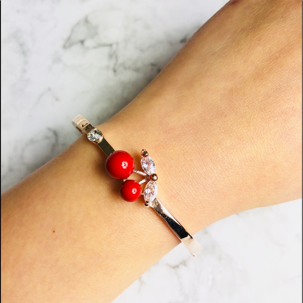 ❤️HP❤️ New! Rhinestones Cherry Rose Gold Bracelet